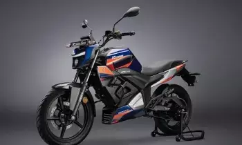 Oben Rorr Evo : జస్ట్ రూ.777 చెల్లించండి.. 180 కిలోమీటర్ల రేంజ్ ఇచ్చే బైక్ మీ సొంతం చేసుకోండి Oben Rorr Evo : జస్ట్ రూ.777 చెల్లించండి.. 180 కిలోమీటర్ల రేంజ్ ఇచ్చే బైక్ మీ సొంతం చేసుకోండి