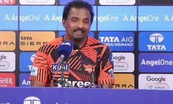 Muttiah Muralitharan: ఐపీఎల్ అంటేనే పెద్ద వ్యాపారం.. మురళీధరన్ సంచలన వ్యాఖ్యలు Muttiah Muralitharan: ఐపీఎల్ అంటేనే పెద్ద వ్యాపారం.. మురళీధరన్ సంచలన వ్యాఖ్యలు