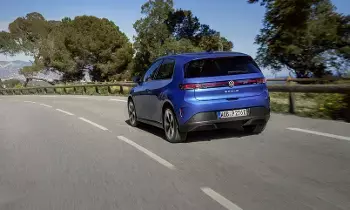 Volkswagen : ఎలక్ట్రిక్ అవతారంలోకి మారిన ఫోక్స్‌వ్యాగన్ పోలో.. ఒకే ఒక్క ఛార్జ్‌తో 455 కిమీ ప్రయాణం