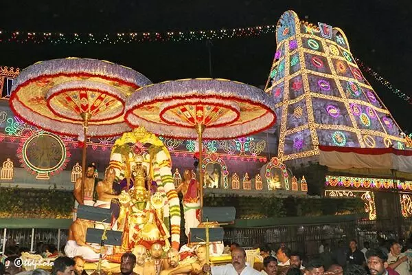 Tirumala Venkateswara Temple: తిరుమలలో వైభవంగా పౌర్ణమి గరుడసేవ Tirumala Venkateswara Temple: తిరుమలలో వైభవంగా పౌర్ణమి గరుడసేవ