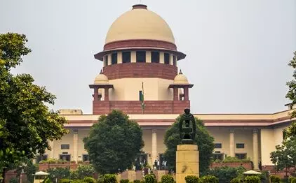 Supreme Court of India: ఈసీ సర్క్యులర్ నిబంధనలకు విరుద్ధం కాదు: తృణమూల్ పిటిషన్పై సుప్రీంకోర్టు వ్యాఖ్య Supreme Court of India: ఈసీ సర్క్యులర్ నిబంధనలకు విరుద్ధం కాదు: తృణమూల్ పిటిషన్పై సుప్రీంకోర్టు వ్యాఖ్య