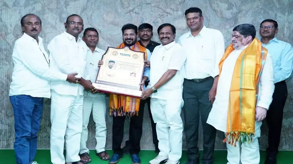 Telangana Government: హైదరాబాద్లో రెండు కొత్త బస్ టర్మినల్స్ ఏర్పాటు Telangana Government: హైదరాబాద్లో రెండు కొత్త బస్ టర్మినల్స్ ఏర్పాటు