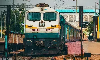 Indian Railways : రైలు ప్రయాణికులకు గుడ్ న్యూస్.. ఫ్లైట్ లాంటి ఎగ్జిక్యూటివ్ పాడ్స్ రెడీ Indian Railways : రైలు ప్రయాణికులకు గుడ్ న్యూస్.. ఫ్లైట్ లాంటి ఎగ్జిక్యూటివ్ పాడ్స్ రెడీ