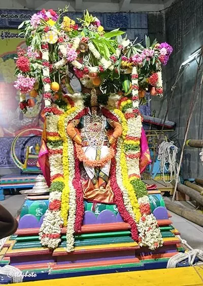 Sri Vedanarayana Swamy Temple: కల్పవృక్ష వాహనంపై పాండురంగ స్వామి అలంకారంలో శ్రీ వేదనారాయణ స్వామి అనుగ్రహం Sri Vedanarayana Swamy Temple: కల్పవృక్ష వాహనంపై పాండురంగ స్వామి అలంకారంలో శ్రీ వేదనారాయణ స్వామి అనుగ్రహం