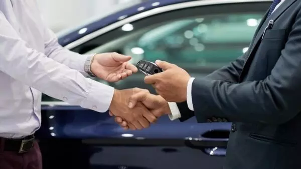 Used Car Tips : పాత కారు కొంటున్నారా? మీటర్ రీడింగ్ మోసాలపై జాగ్రత్త Used Car Tips : పాత కారు కొంటున్నారా? మీటర్ రీడింగ్ మోసాలపై జాగ్రత్త