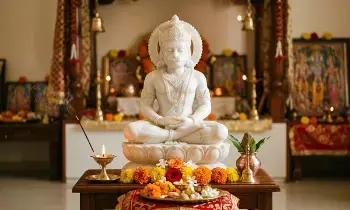 Placing Hanuman Idol at Home: ఇంట్లో హనుమంతుని విగ్రహం పెడుతున్నారా.. ? ఈ వాస్తు నియమాలు పాటించకపోతే కష్టమే.. Placing Hanuman Idol at Home: ఇంట్లో హనుమంతుని విగ్రహం పెడుతున్నారా.. ? ఈ వాస్తు నియమాలు పాటించకపోతే కష్టమే..