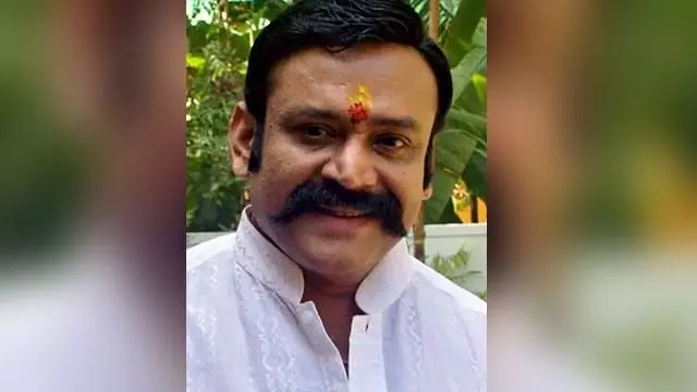 Actor Santosh K. Nair: మలయాళ చిత్ర పరిశ్రమలో విషాదం: రోడ్డు ప్రమాదంలో నటుడు మృతి Actor Santosh K. Nair: మలయాళ చిత్ర పరిశ్రమలో విషాదం: రోడ్డు ప్రమాదంలో నటుడు మృతి