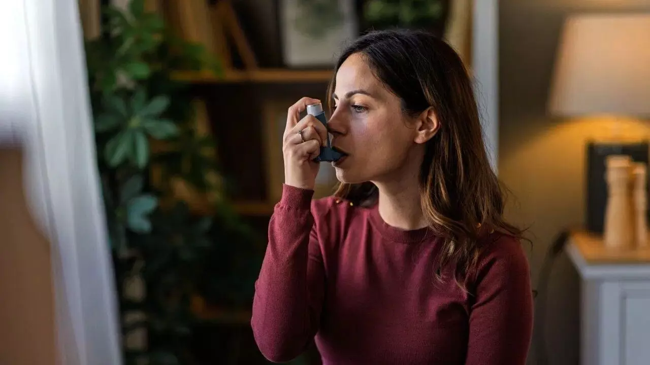 Asthma Patients Alert: ఆస్తమా రోగులారా జాగ్రత్త.. వాతావరణం పట్ల నిపుణుల హెచ్చరిక.. మీరు పాటించాల్సిన ముఖ్య సూత్రాలివే.. Asthma Patients Alert: ఆస్తమా రోగులారా జాగ్రత్త.. వాతావరణం పట్ల నిపుణుల హెచ్చరిక.. మీరు పాటించాల్సిన ముఖ్య సూత్రాలివే..