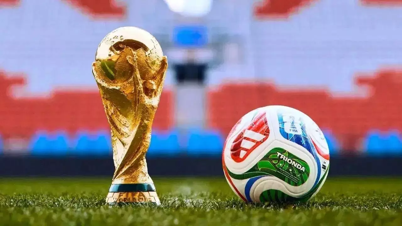 FIFA World Cup 2026 : భారత్లో ఫిఫా వరల్డ్ కప్ 2026 ప్రసారాలకు బ్రేక్? టీవీల్లో ఫుట్బాల్ మ్యాచ్లు చూడలేమా? FIFA World Cup 2026 : భారత్లో ఫిఫా వరల్డ్ కప్ 2026 ప్రసారాలకు బ్రేక్? టీవీల్లో ఫుట్బాల్ మ్యాచ్లు చూడలేమా?