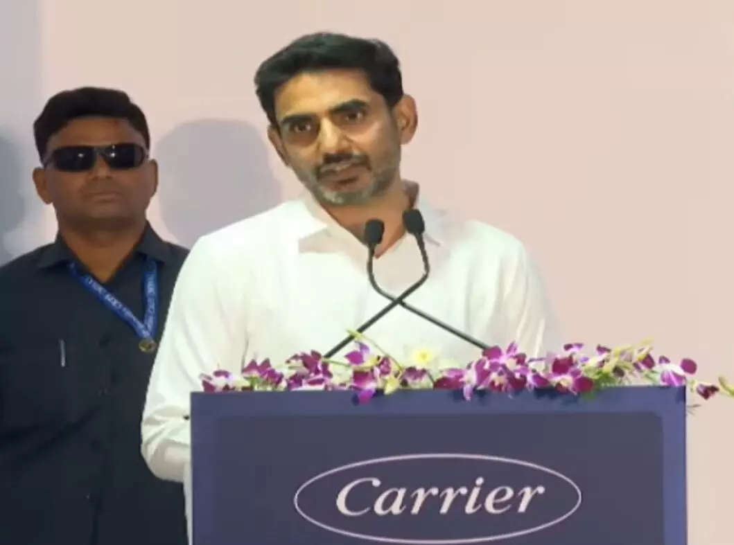 Nara Lokesh: శ్రీసిటీలో క్యారియర్ ఏసీ తయారీ యూనిట్కు శంకుస్థాపన చేసిన నారా లోకేశ్ – రూ.1000 కోట్ల పెట్టుబడి, 3000 ఉద్యోగాల సృష్టి Nara Lokesh: శ్రీసిటీలో క్యారియర్ ఏసీ తయారీ యూనిట్కు శంకుస్థాపన చేసిన నారా లోకేశ్ – రూ.1000 కోట్ల పెట్టుబడి, 3000 ఉద్యోగాల సృష్టి