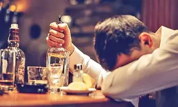 Having a Daily Peg: రోజుకు ఒక పెగ్గు వేస్తున్నారా? అయితే ఈ షాకింగ్ విషయాలు తెలుసుకోండి! Having a Daily Peg: రోజుకు ఒక పెగ్గు వేస్తున్నారా? అయితే ఈ షాకింగ్ విషయాలు తెలుసుకోండి!