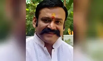 Actor Santosh K. Nair: మలయాళ చిత్ర పరిశ్రమలో విషాదం: రోడ్డు ప్రమాదంలో నటుడు మృతి Actor Santosh K. Nair: మలయాళ చిత్ర పరిశ్రమలో విషాదం: రోడ్డు ప్రమాదంలో నటుడు మృతి