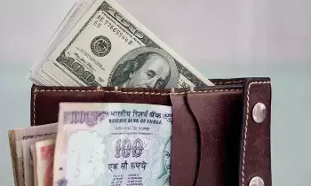 India Remittance : అగ్రరాజ్యాలను దాటేసిన భారత్.. 100 బిలియన్ డాలర్ల మార్కు దాటిన ఏకైక దేశం మనదే! India Remittance : అగ్రరాజ్యాలను దాటేసిన భారత్.. 100 బిలియన్ డాలర్ల మార్కు దాటిన ఏకైక దేశం మనదే!