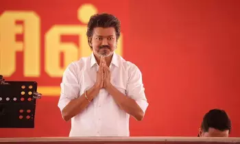 TVK Vijay: ప్రభుత్వాన్ని ఏర్పాటుచేయమని విజయ్ ని ఆహ్వానించిన గవర్నర్ TVK Vijay: ప్రభుత్వాన్ని ఏర్పాటుచేయమని విజయ్ ని ఆహ్వానించిన గవర్నర్