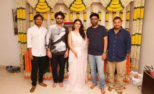 Nithiin Reunites with Sithara Banner: మళ్ళీ సితార బ్యానర్లో నితిన్.. రితికా నాయక్ హీరోయిన్గా Nithiin Reunites with Sithara Banner: మళ్ళీ సితార బ్యానర్లో నితిన్.. రితికా నాయక్ హీరోయిన్గా