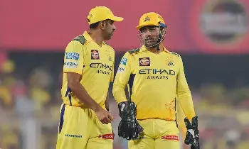 Ravichandran Ashwin Predicts: ధోనీకి వీడ్కోలు మ్యాచ్ ఎప్పుడంటే? అశ్విన్ జోస్యం! Ravichandran Ashwin Predicts: ధోనీకి వీడ్కోలు మ్యాచ్ ఎప్పుడంటే? అశ్విన్ జోస్యం!