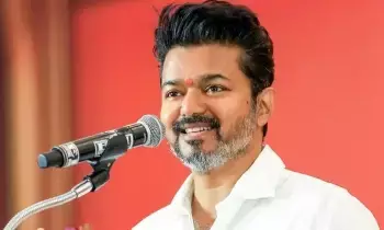 Thalapathy Vijay : తమిళనాడులో విజయ్ ప్రభంజనం.. హామీల లెక్క తేలింది.. అమలు చేస్తే బడ్జెట్ తలకిందులేనా? Thalapathy Vijay : తమిళనాడులో విజయ్ ప్రభంజనం.. హామీల లెక్క తేలింది.. అమలు చేస్తే బడ్జెట్ తలకిందులేనా?