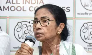 All India Trinamool Congress: తృణమూల్‌లో ఉద్రిక్తత.. 10 మంది ఎమ్మెల్యేలు మమతా సమావేశానికి గైర్హాజరు