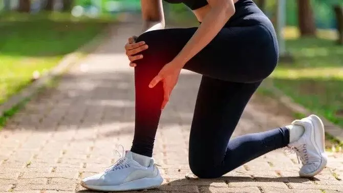 Suffering from Frequent Bone Pain: తరచూ ఎముకల నొప్పులతో బాధపడుతున్నారా? ఆ ఒక్క విటమిన్ లోపమే కారణం కావచ్చు.. Suffering from Frequent Bone Pain: తరచూ ఎముకల నొప్పులతో బాధపడుతున్నారా? ఆ ఒక్క విటమిన్ లోపమే కారణం కావచ్చు..