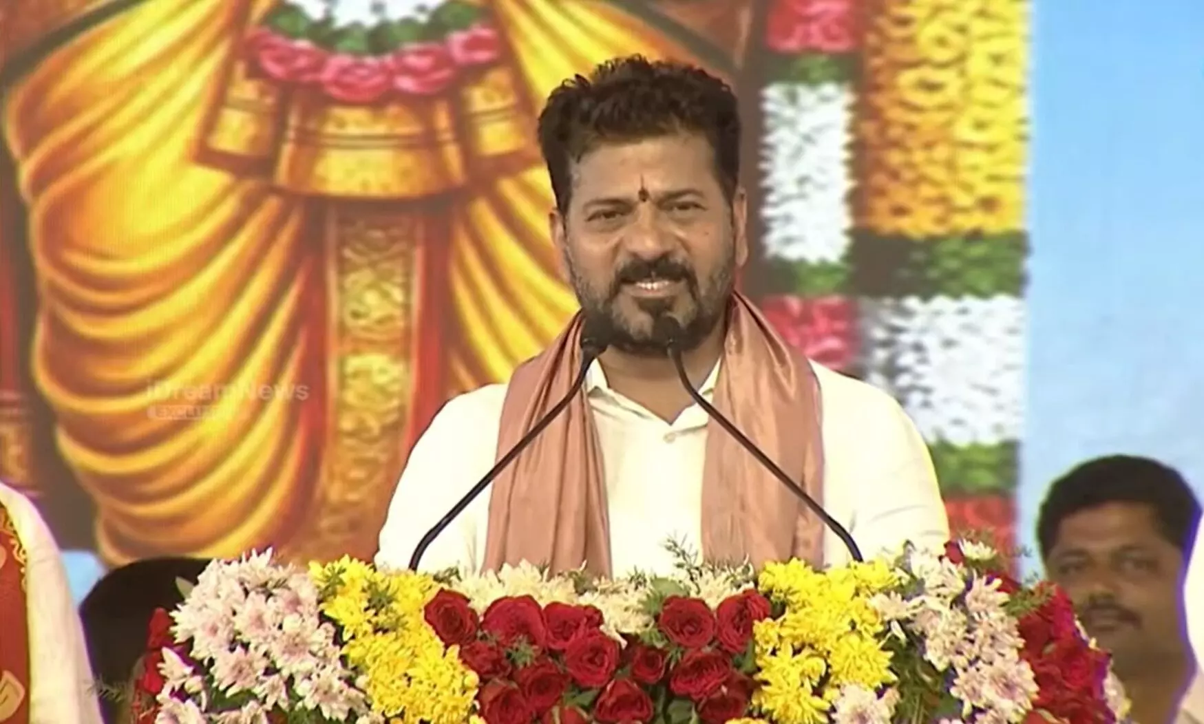 A. Revanth Reddy: కృష్ణా జలాలతో కొడంగల్ను సాగుభూములతో సమృద్ధం చేస్తాం: సీఎం రేవంత్రెడ్డి A. Revanth Reddy: కృష్ణా జలాలతో కొడంగల్ను సాగుభూములతో సమృద్ధం చేస్తాం: సీఎం రేవంత్రెడ్డి