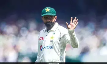 Major Blow for Pakistan national cricket team: పాకిస్థాన్కు భారీ ఎదురుదెబ్బ: బంగ్లాదేశ్తో తొలి టెస్టుకు బాబర్ ఆజం దూరం! Major Blow for Pakistan national cricket team: పాకిస్థాన్కు భారీ ఎదురుదెబ్బ: బంగ్లాదేశ్తో తొలి టెస్టుకు బాబర్ ఆజం దూరం!