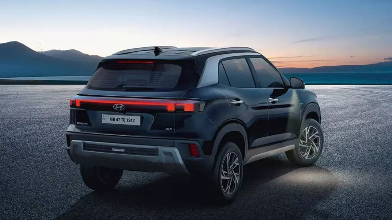 Hyundai Creta : క్రెటా కొనాలనుకునే వారికి బ్యాడ్ న్యూస్.. ఆ ఫేవరెట్ మోడల్స్ ఇక హిస్టరీయే Hyundai Creta : క్రెటా కొనాలనుకునే వారికి బ్యాడ్ న్యూస్.. ఆ ఫేవరెట్ మోడల్స్ ఇక హిస్టరీయే