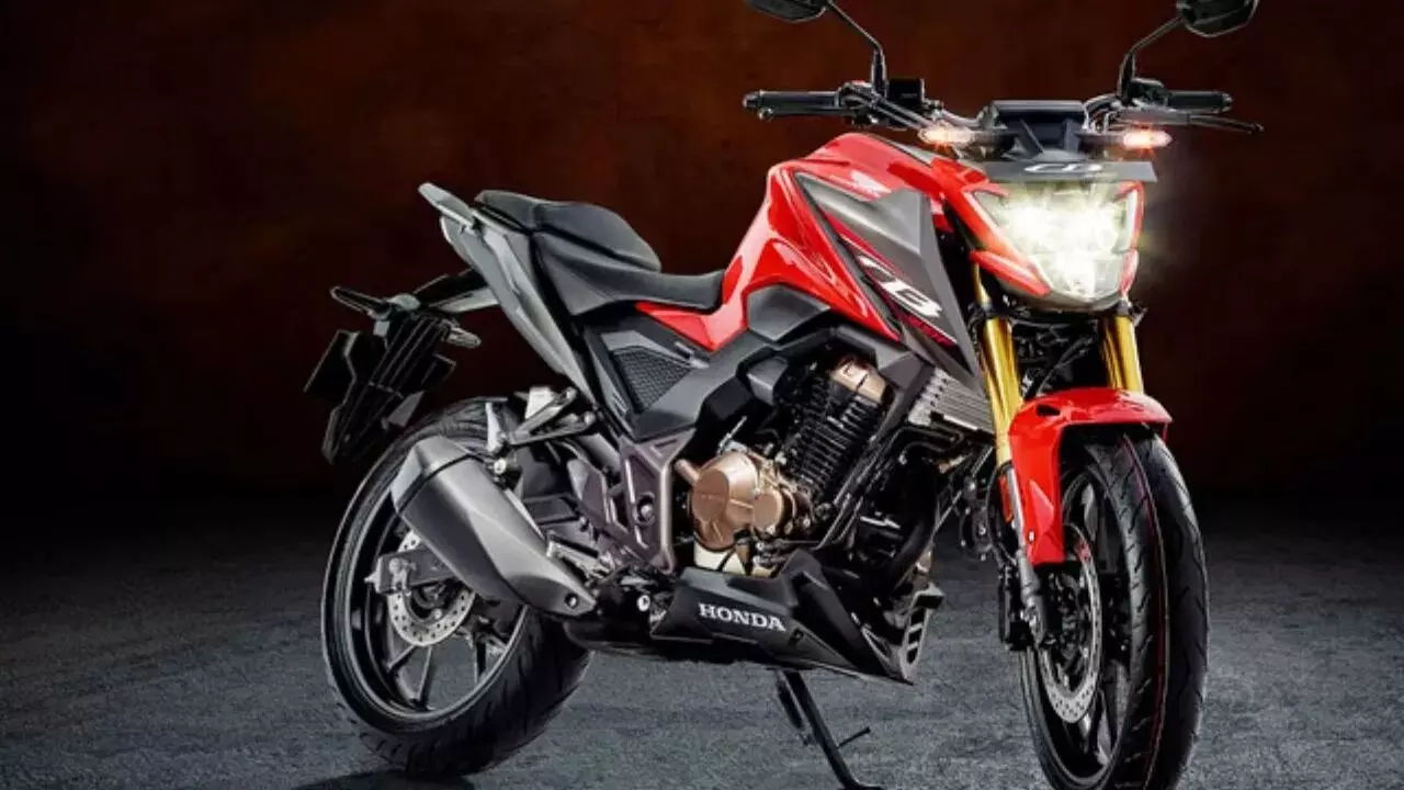 Honda CB300F : హోండా సంచలనం.. ఒక్క నిర్ణయంతో ఆ బైక్ కథ ఖతం.. షాక్లో బైక్ లవర్స్ Honda CB300F : హోండా సంచలనం.. ఒక్క నిర్ణయంతో ఆ బైక్ కథ ఖతం.. షాక్లో బైక్ లవర్స్
