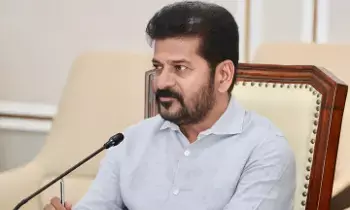 CM Revanth Reddy Aims: సిగ్నల్ ఫ్రీ సిటీగా హైదరాబాద్ను తీర్చిదిద్దాలి: సీఎం రేవంత్ రెడ్డి CM Revanth Reddy Aims: సిగ్నల్ ఫ్రీ సిటీగా హైదరాబాద్ను తీర్చిదిద్దాలి: సీఎం రేవంత్ రెడ్డి