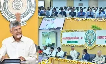 CM Chandrababu: భూ సమస్యలు త్వరితగతిన పరిష్కరించండి: సీఎం చంద్రబాబు కలెక్టర్లకు ఆదేశాలు CM Chandrababu: భూ సమస్యలు త్వరితగతిన పరిష్కరించండి: సీఎం చంద్రబాబు కలెక్టర్లకు ఆదేశాలు