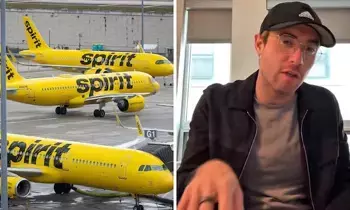 TikTok Creator Launches Online Campaign to Buy Airline: విమాన సంస్థ కొనుగోలుకు టిక్టాక్ క్రియేటర్ ఆన్లైన్ ఉద్యమం.. రూ.3 వేల కోట్లు సమకూర్చేందుకు ప్రజల సిద్ధత! TikTok Creator Launches Online Campaign to Buy Airline: విమాన సంస్థ కొనుగోలుకు టిక్టాక్ క్రియేటర్ ఆన్లైన్ ఉద్యమం.. రూ.3 వేల కోట్లు సమకూర్చేందుకు ప్రజల సిద్ధత!
