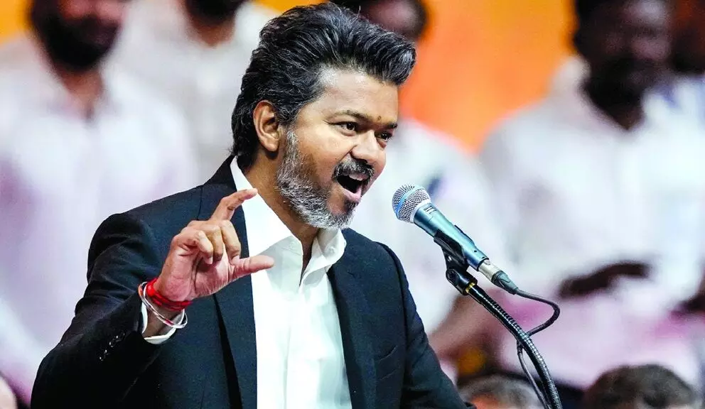Vijay’s Sensational Decision on Liquor Shops: మద్యం దుకాణాలపై విజయ్ సంచలన నిర్ణయం.. 717 TASMAC షాపులు మూసివేతకు ఆదేశాలు Vijay’s Sensational Decision on Liquor Shops: మద్యం దుకాణాలపై విజయ్ సంచలన నిర్ణయం.. 717 TASMAC షాపులు మూసివేతకు ఆదేశాలు