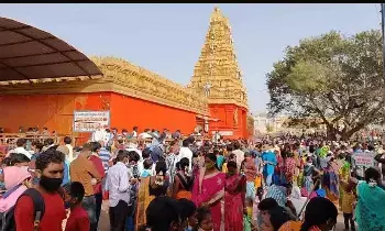 Hanuman Jayanti Celebrations: నేడే హనుమజ్జయంతి.. కిక్కిరిసిపోయిన కొండగట్టు Hanuman Jayanti Celebrations: నేడే హనుమజ్జయంతి.. కిక్కిరిసిపోయిన కొండగట్టు