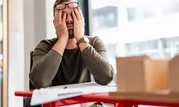 Sitting for Long Hours in Office: ఆఫీసులో గంటల తరబడి కూర్చుంటున్నారా? అయితే ఈ సైలెంట్ కిల్లర్ గురించి జాగ్రత్త.. Sitting for Long Hours in Office: ఆఫీసులో గంటల తరబడి కూర్చుంటున్నారా? అయితే ఈ సైలెంట్ కిల్లర్ గురించి జాగ్రత్త..