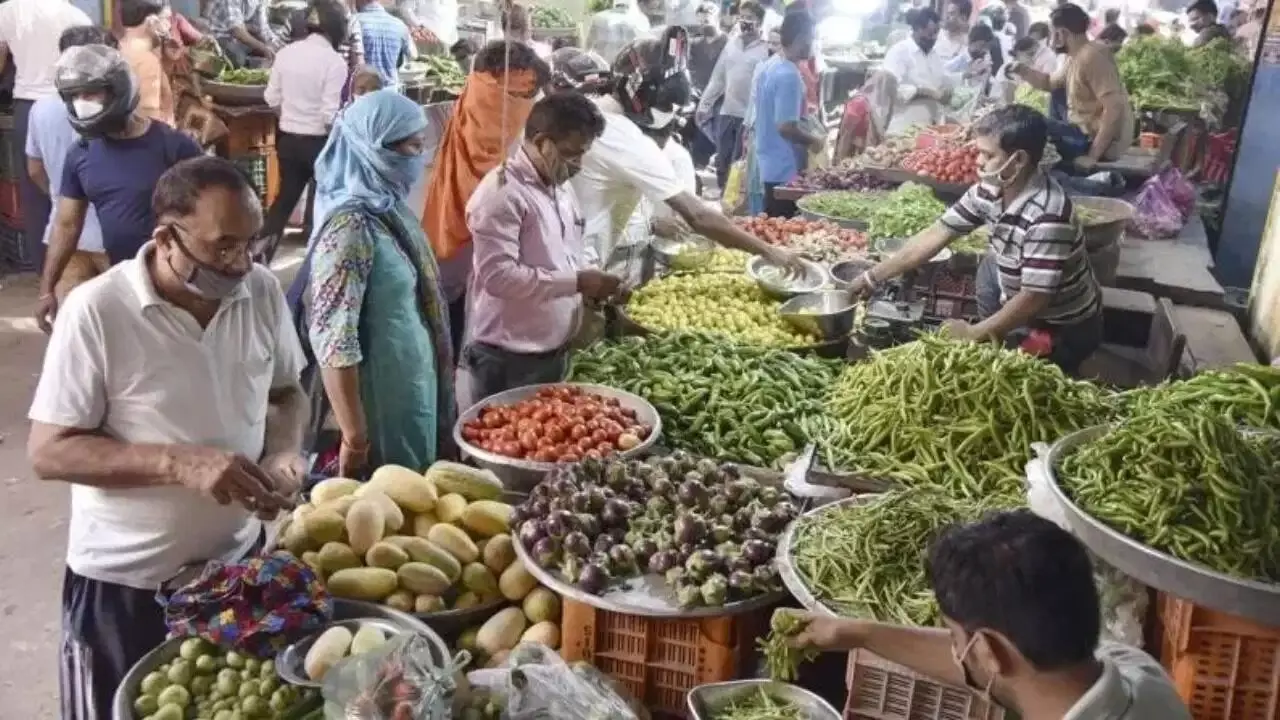 Retail Inflation : సామాన్యుడిపై ధరల భారం.. వరుసగా 6వ నెల పెరిగిన ద్రవ్యోల్బణం Retail Inflation : సామాన్యుడిపై ధరల భారం.. వరుసగా 6వ నెల పెరిగిన ద్రవ్యోల్బణం