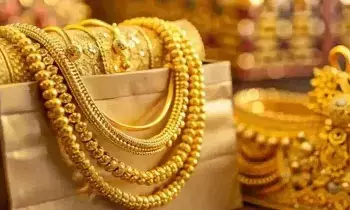 Gold Import Duty : బంగారంపై కేంద్రం డబుల్ పంచ్.. దిగుమతి సుంకం 15 శాతానికి పెంపు Gold Import Duty : బంగారంపై కేంద్రం డబుల్ పంచ్.. దిగుమతి సుంకం 15 శాతానికి పెంపు