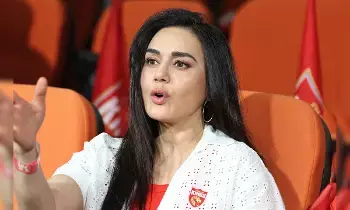 Preity Zinta Turns Serious: ప్రీతి జింటా సీరియస్: వైరల్ రూమర్లపై క్లారిటీ Preity Zinta Turns Serious: ప్రీతి జింటా సీరియస్: వైరల్ రూమర్లపై క్లారిటీ