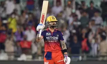 Kohli Celebrated Without Removing His Helmet: హెల్మెట్ తీయకుండానే కోహ్లీ సంబరాలు.. ఆ నిశ్శబ్దం వెనుక అసలు కారణం ఇదే! Kohli Celebrated Without Removing His Helmet: హెల్మెట్ తీయకుండానే కోహ్లీ సంబరాలు.. ఆ నిశ్శబ్దం వెనుక అసలు కారణం ఇదే!