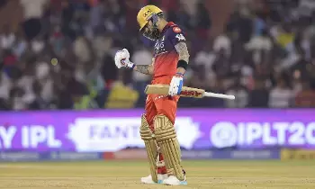 Kohli’s ‘Vishwaroopam’ in IPL: ఐపీఎల్లో కోహ్లీ విశ్వరూపం.. 9వ సెంచరీతో ప్రపంచ రికార్డు! Kohli’s ‘Vishwaroopam’ in IPL: ఐపీఎల్లో కోహ్లీ విశ్వరూపం.. 9వ సెంచరీతో ప్రపంచ రికార్డు!