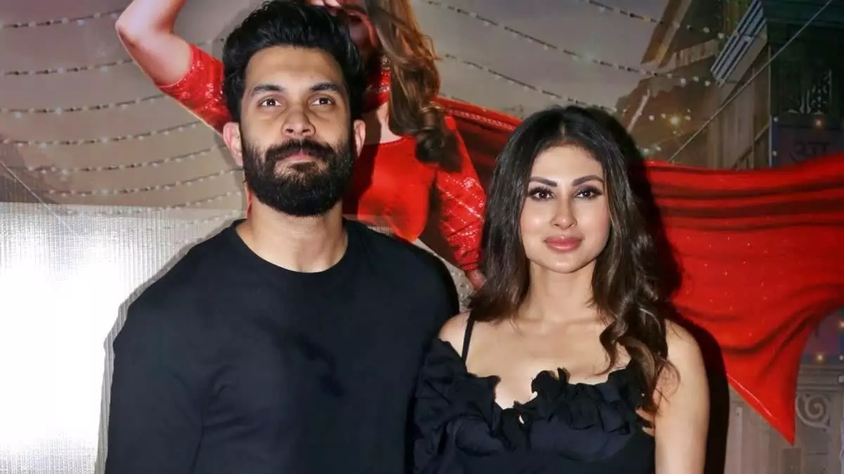 Mouni Roy Announces: షాకింగ్: భర్తతో విడిపోతున్నట్లు ప్రకటించిన మౌనీరాయ్ Mouni Roy Announces: షాకింగ్: భర్తతో విడిపోతున్నట్లు ప్రకటించిన మౌనీరాయ్