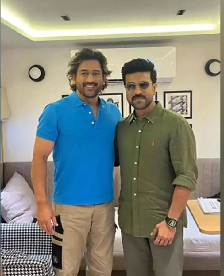 Mr. Cool for ‘Peddi’ Trailer Launch: పెద్ది ట్రైలర్ లాంచ్కు మిస్టర్ కూల్.. రామ్ చరణ్ కోసం ముంబై రానున్న ధోనీ.. Mr. Cool for ‘Peddi’ Trailer Launch: పెద్ది ట్రైలర్ లాంచ్కు మిస్టర్ కూల్.. రామ్ చరణ్ కోసం ముంబై రానున్న ధోనీ..
