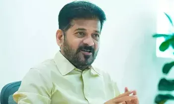 Telangana CM Revanth Reddy: 2034 తర్వాత జాతీయ రాజకీయాల్లోకి.. అప్పటి వరకు సీఎంగానే: తెలంగాణ ముఖ్యమంత్రి ఎ. రేవంత్రెడ్డి Telangana CM Revanth Reddy: 2034 తర్వాత జాతీయ రాజకీయాల్లోకి.. అప్పటి వరకు సీఎంగానే: తెలంగాణ ముఖ్యమంత్రి ఎ. రేవంత్రెడ్డి