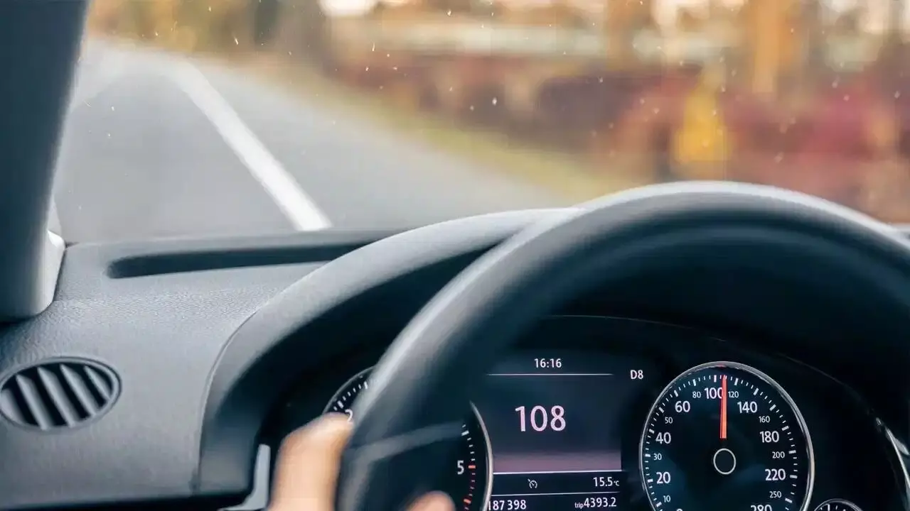 Car Mileage :పెట్రోల్ ఖర్చు తగ్గించుకునే స్మార్ట్ ఐడియాలు.. కారు మైలేజ్ పెరగాలంటే ఈ టిప్స్ పాటించాల్సిందే Car Mileage :పెట్రోల్ ఖర్చు తగ్గించుకునే స్మార్ట్ ఐడియాలు.. కారు మైలేజ్ పెరగాలంటే ఈ టిప్స్ పాటించాల్సిందే
