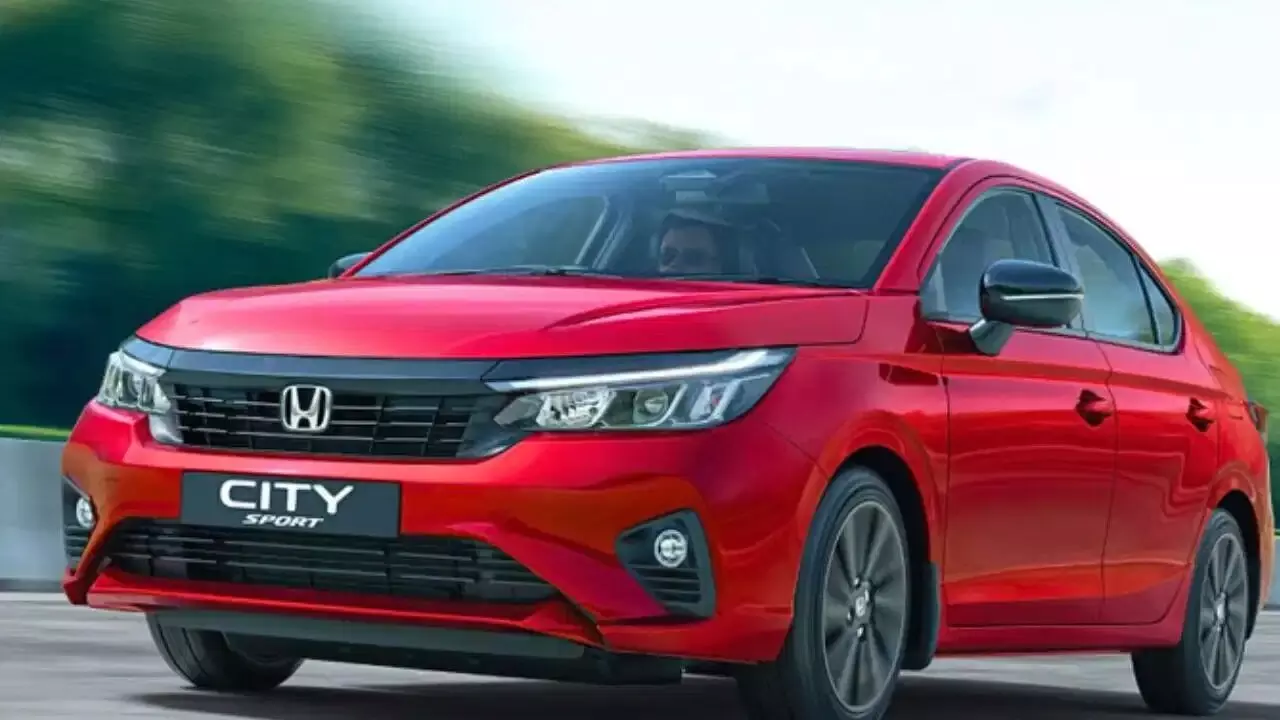 Honda City Facelift : అదిరిపోయే లుక్, లగ్జరీ ఫీచర్లు.. కొత్త అవతారంలో మే 22న రాబోతున్న హోండా సిటీ Honda City Facelift : అదిరిపోయే లుక్, లగ్జరీ ఫీచర్లు.. కొత్త అవతారంలో మే 22న రాబోతున్న హోండా సిటీ