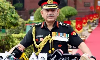Army Chief Upendra Dwivedi: చరిత్రలో ఉంటారా.. భూగోళంలో ఉంటారా? పాక్కు ఆర్మీ చీఫ్ ఉపేంద్ర ద్వివేది తీవ్ర హెచ్చరిక Army Chief Upendra Dwivedi: చరిత్రలో ఉంటారా.. భూగోళంలో ఉంటారా? పాక్కు ఆర్మీ చీఫ్ ఉపేంద్ర ద్వివేది తీవ్ర హెచ్చరిక