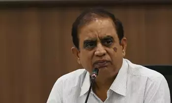 Sudarshan Reddy: ఓటరు జాబితాలో అనర్హులు లేకుండా చూడటమే ఎస్ఐఆర్ లక్ష్యం: సుదర్శన్ రెడ్డి Sudarshan Reddy: ఓటరు జాబితాలో అనర్హులు లేకుండా చూడటమే ఎస్ఐఆర్ లక్ష్యం: సుదర్శన్ రెడ్డి