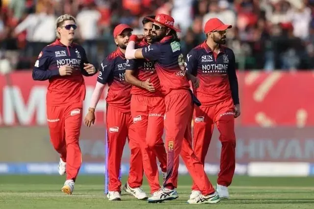 IPL 2026: పంజాబ్పై ఘన విజయం.. ఆర్సీబీ ప్లేఆఫ్స్ బెర్త్ కన్ఫర్మ్ IPL 2026: పంజాబ్పై ఘన విజయం.. ఆర్సీబీ ప్లేఆఫ్స్ బెర్త్ కన్ఫర్మ్