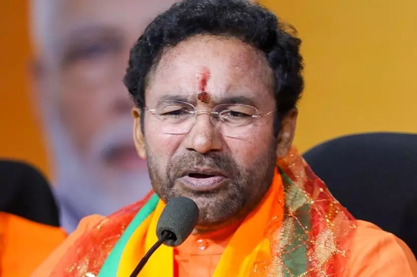 Kishan Reddy Slams CM Revanth Reddy Over Procurement Issues: కేంద్రమే డబ్బులు ఇస్తుంటే ధాన్యం కొనుగోళ్లకు ఇబ్బంది ఏమిటి? కిషన్ రెడ్డి సీఎం రేవంత్పై తీవ్ర విమర్శలు Kishan Reddy Slams CM Revanth Reddy Over Procurement Issues: కేంద్రమే డబ్బులు ఇస్తుంటే ధాన్యం కొనుగోళ్లకు ఇబ్బంది ఏమిటి? కిషన్ రెడ్డి సీఎం రేవంత్పై తీవ్ర విమర్శలు