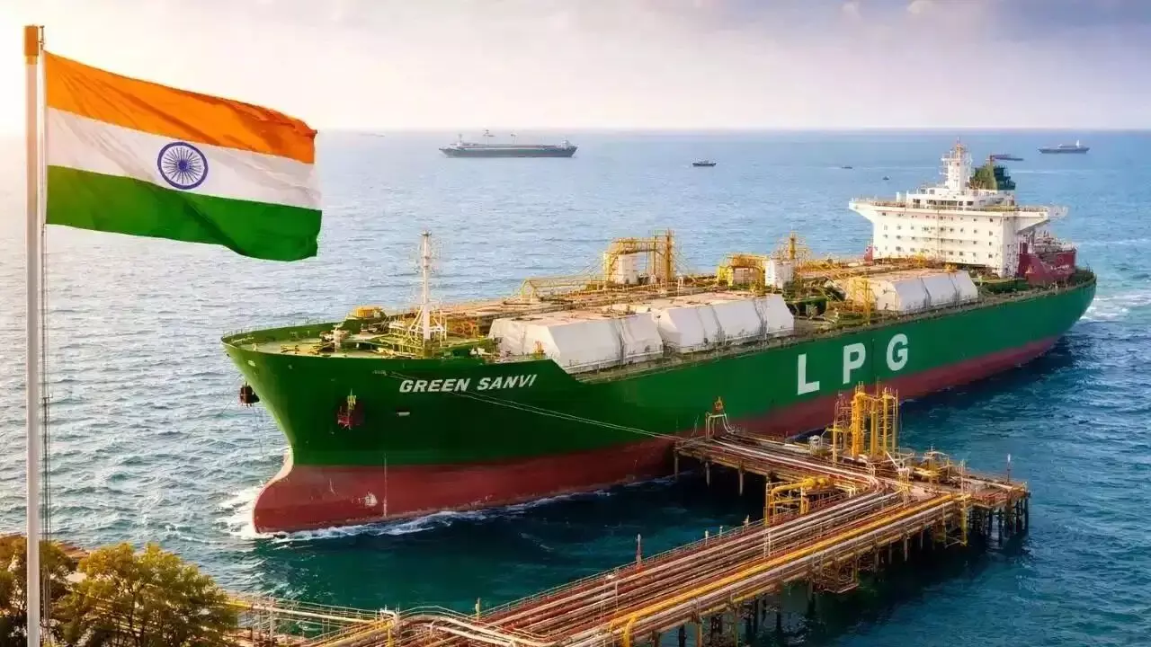 LPG Ship : హోర్ముజ్ జలసంధిలో హై టెన్షన్ ఉన్నా సేఫ్.. ఖతర్ నుంచి 20 వేల టన్నుల ఎల్పీజీతో వచ్చిన షిప్ LPG Ship : హోర్ముజ్ జలసంధిలో హై టెన్షన్ ఉన్నా సేఫ్.. ఖతర్ నుంచి 20 వేల టన్నుల ఎల్పీజీతో వచ్చిన షిప్