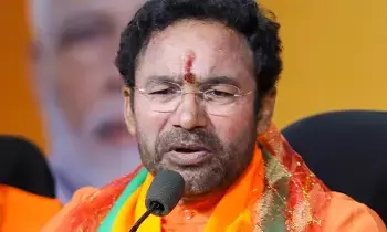 Kishan Reddy Slams CM Revanth Reddy Over Procurement Issues: కేంద్రమే డబ్బులు ఇస్తుంటే ధాన్యం కొనుగోళ్లకు ఇబ్బంది ఏమిటి? కిషన్ రెడ్డి సీఎం రేవంత్పై తీవ్ర విమర్శలు Kishan Reddy Slams CM Revanth Reddy Over Procurement Issues: కేంద్రమే డబ్బులు ఇస్తుంటే ధాన్యం కొనుగోళ్లకు ఇబ్బంది ఏమిటి? కిషన్ రెడ్డి సీఎం రేవంత్పై తీవ్ర విమర్శలు