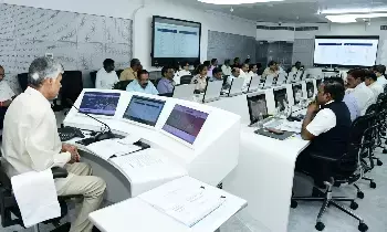 CM Chandrababu:  జిల్లాల్లో 80% ఉద్యోగుల పనితీరు సంతృప్తికరం.. 40 వేల మంది ఉద్యోగులతో సీఎం చంద్రబాబు టెలికాన్ఫరెన్స్‌